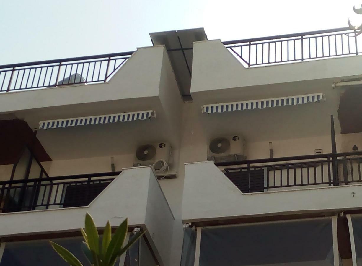 Peraía Jonnys Ferienwohnung מראה חיצוני תמונה
