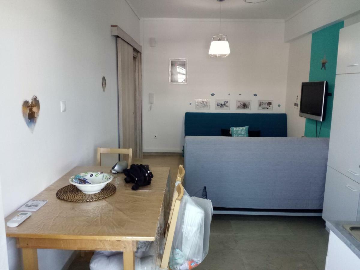 Peraía Jonnys Ferienwohnung מראה חיצוני תמונה